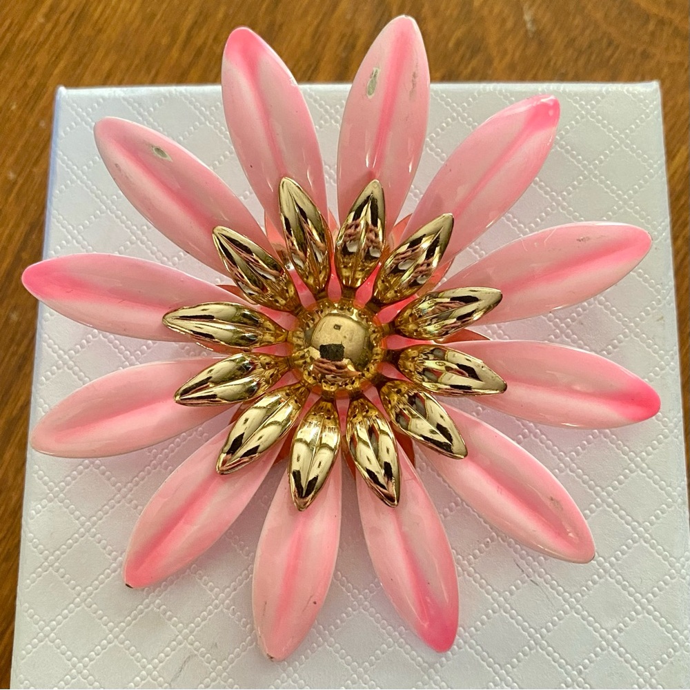 Sarah Coventry Flower Brooch Vintage Women’s Pink Gold